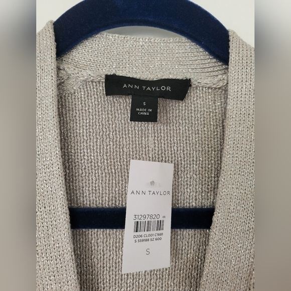 NWT Ann Taylor Silver Shimmer Grey Loose Knit Button Up Cardigan Size S - Picture 5 of 10